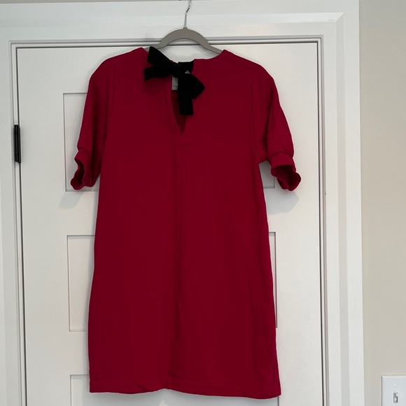 Free Assembly Dresses & Skirts - Free Assembly Dark Pink Short Sleeve Dress with Black Bow, M